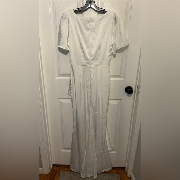LULUS Women’s White Satin Eternal Bond Ruffle Flutter Sleeve Maxi Dress Size S - Picture 3 of 7